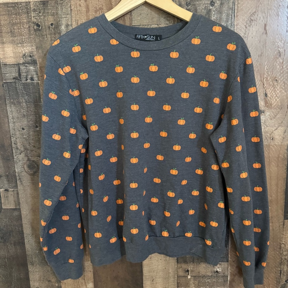 Fifth Sun Pumpkin Graphic Sweatshirt Girls Junior Crewneck Cozy Top